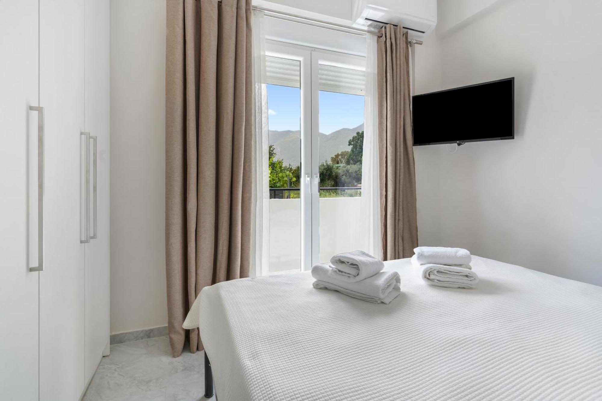 Miralis Apartment