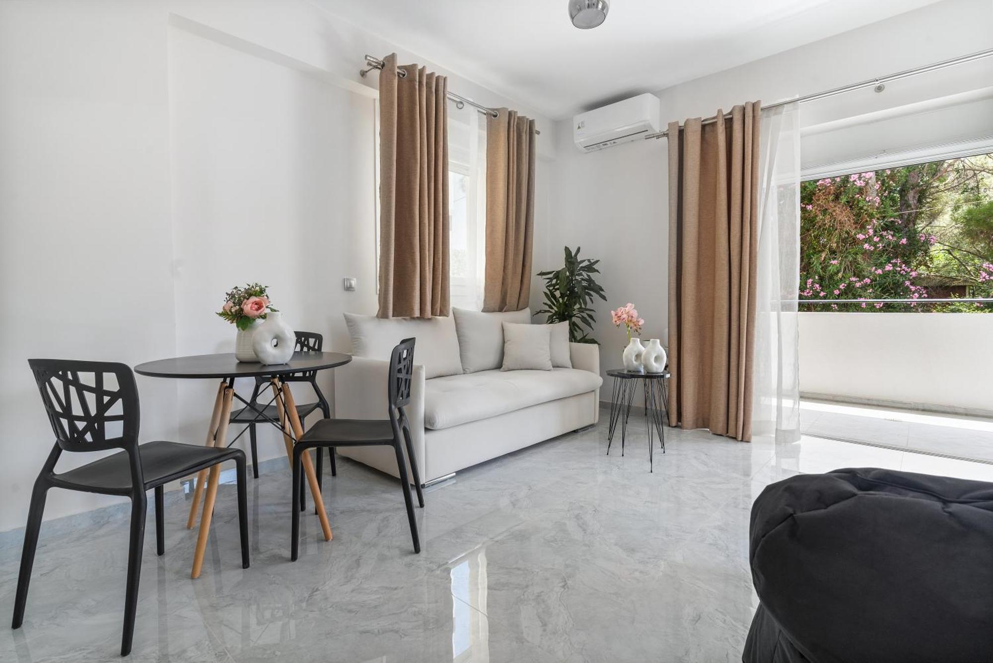 Apartment Miralis *